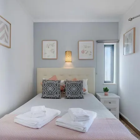 Spacious 4-bedroom With Private Pool Guia (Faro)