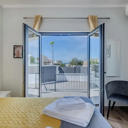 Villa Spacious 4-bedroom With Private Pool