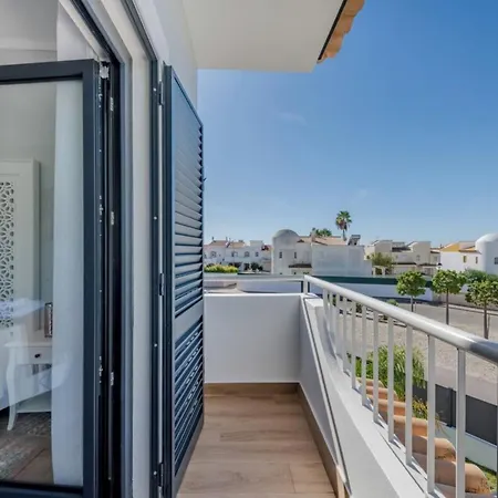 Spacious 4-bedroom With Private Pool Villa